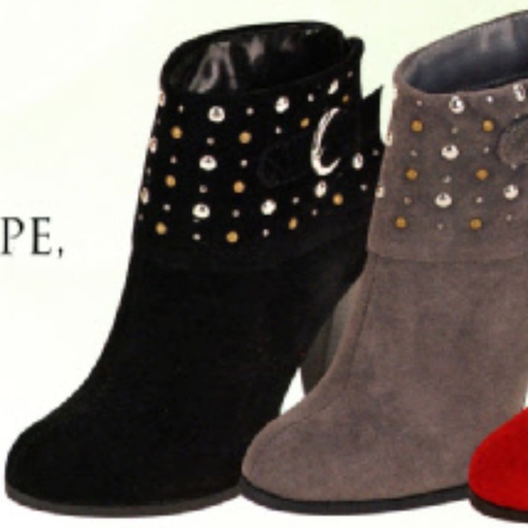 Qupid “Proven-15” Black Velvet Ankle Booties - Size 9 - With Box - Picture 15 of 16